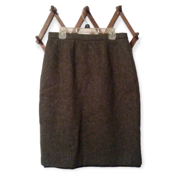 Requirements Dresses & Skirts - VTG Requirements Wool Pencil Skirt Women's Sz 8